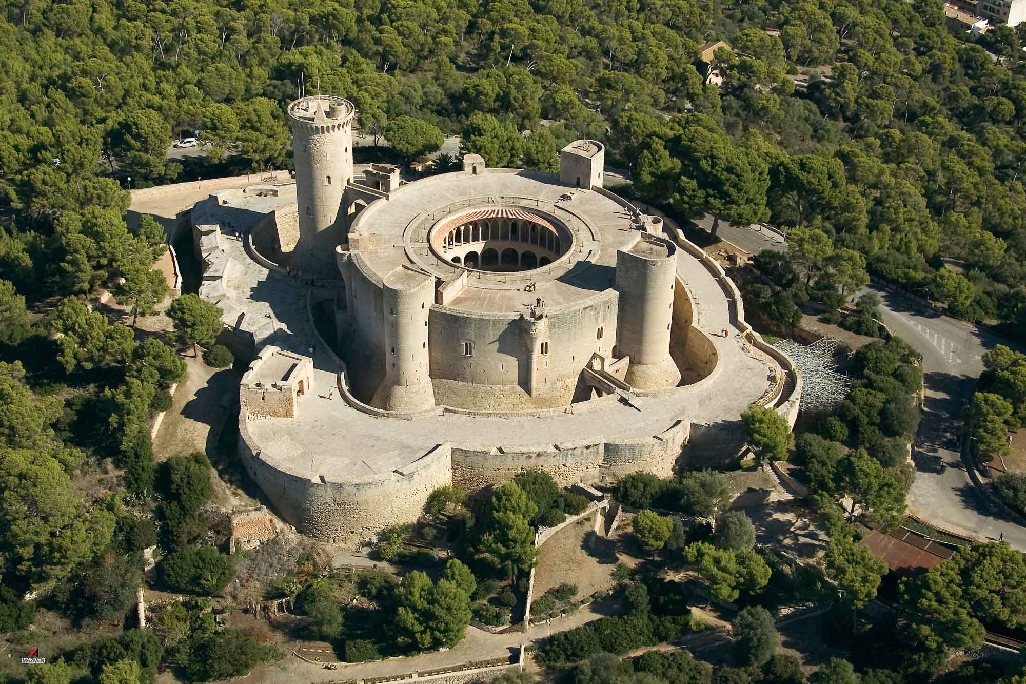 El Cerrojo Oscuro: El Castillo de Bellver
