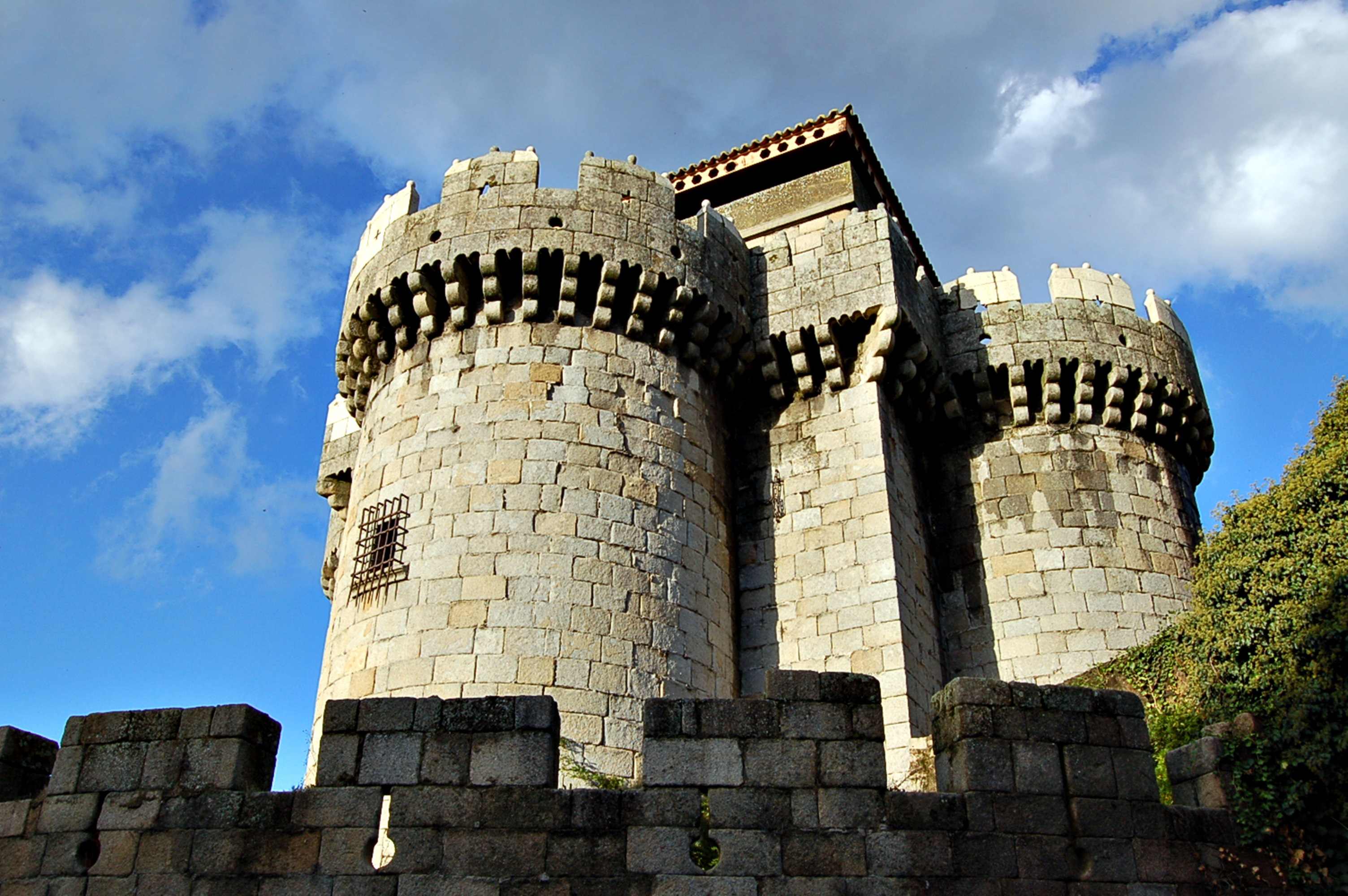 Granadilla, Castillo de Asociación española de amigos de los
