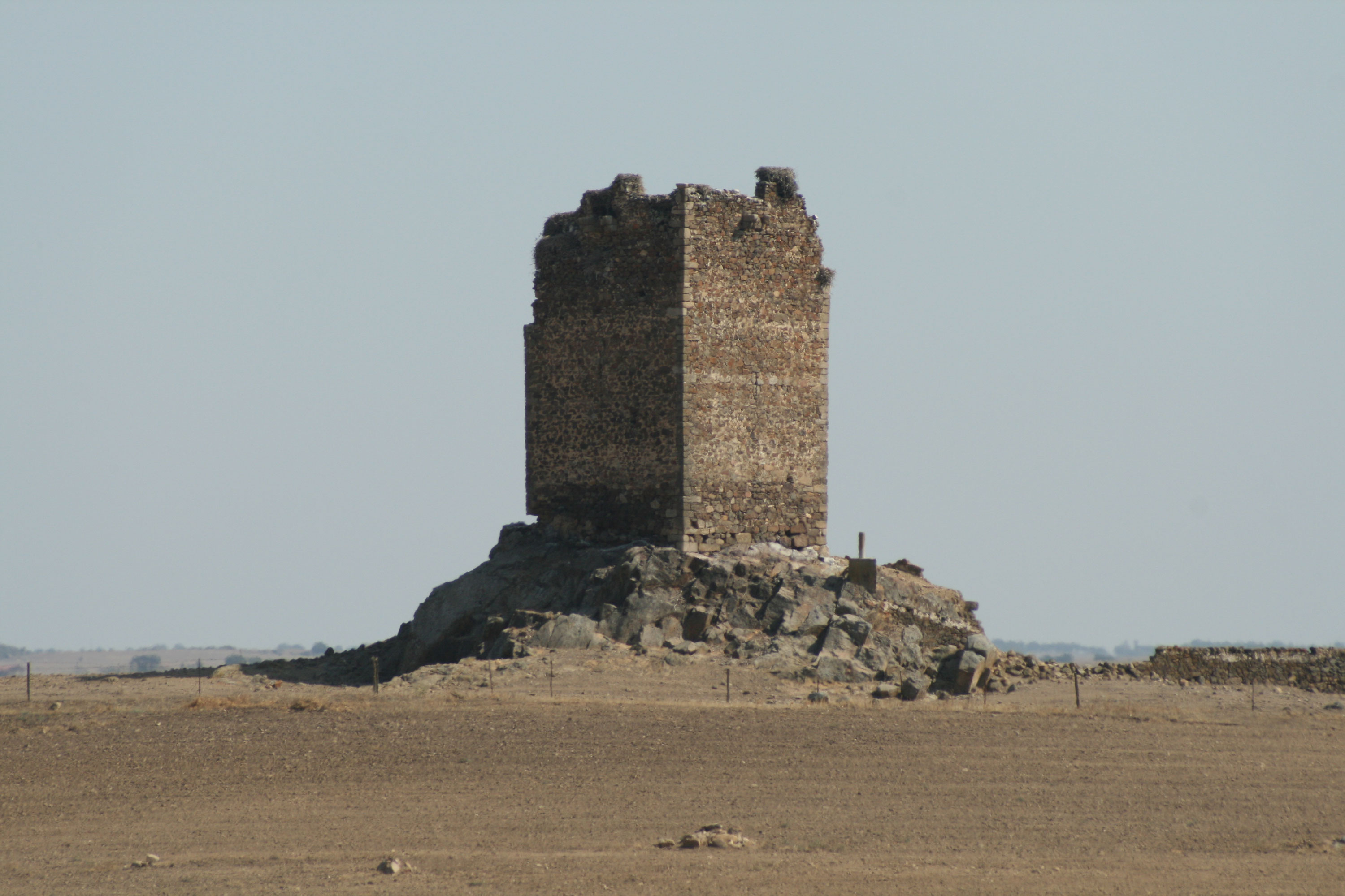 La Higuera, Torre de Asociación española de amigos de los Castillos